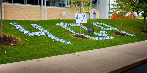 William Ames Photography | Joe Paterno Statue