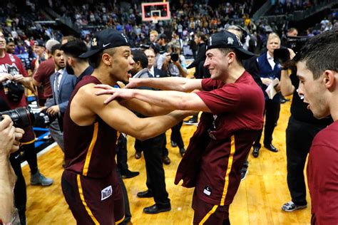 How Loyola’s basketball team has become Chicago’s favorite team