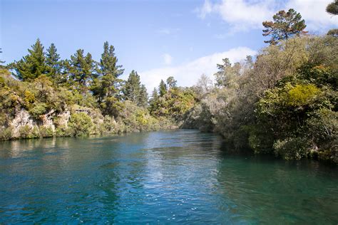 Lake Taupo: Huka Falls River Cruise vs Jet Boat