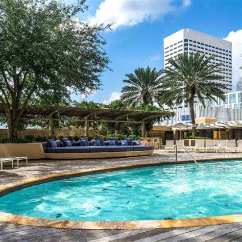 Top 10 Houston hotel pools for a family-friendly splash this summer ...