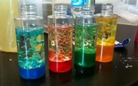 Homemade Lava Lamp using corn oil, food coloring, Alka-Seltzer tablets, and water. What to Do 1 ...