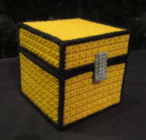 Minecraft Chest Made From Plastic Canvas by Robert | Plastic canvas stitches, Plastic canvas ...