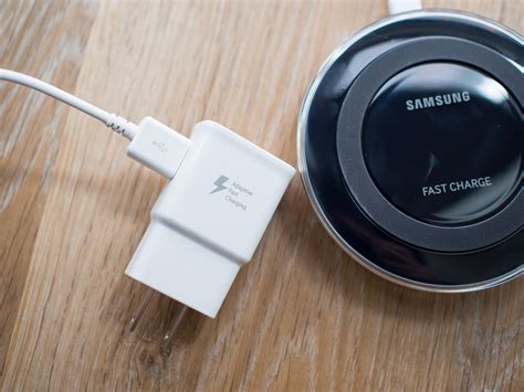 A quick look at the Samsung Fast Charge Qi Wireless Charging Pad ...