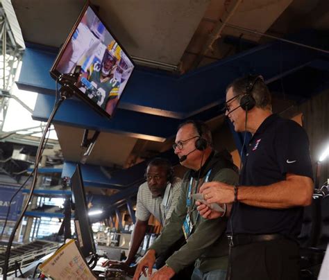 Detroit Lions radio team calls matchup at Lambeau from empty Ford Field