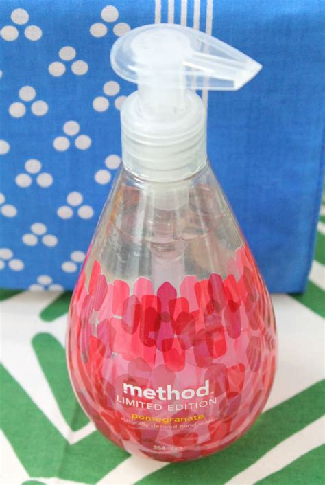 Colourful and scented cleaning products. The method way. - Little Big Bell