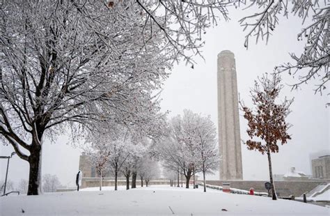 When will Kansas City snow plows clear your street? Here’s what to expect after a storm