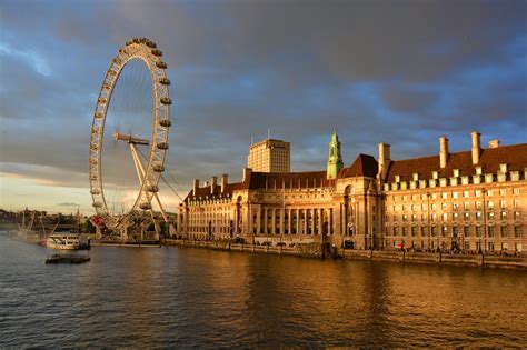 Sunset and Rainbow over river Thames - I.A.