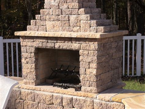 Cambridge Olde English Paver Fireplace