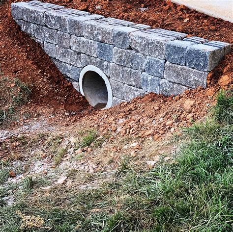 Versalok retaining wall | Driveway entrance landscaping, Driveway culvert, Landscaping entrance