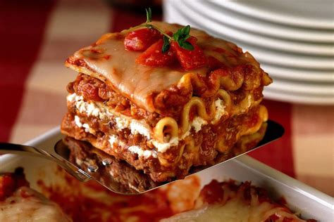 Basic Lasagna With Meaty Sauce Recipe