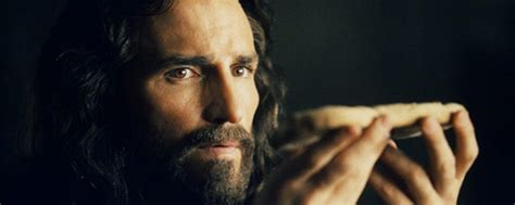 La Passion du Christ : Jim Caviezel incarnera à nouveau Jésus dans la suite - Actus Ciné - AlloCiné