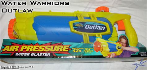 Water Warriors Outlaw Review, Manufactured by: Buzz Bee Toys Inc., 2013 :: :: iSoaker.com