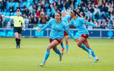 Man City Women on Twitter: "Top victory! 💙 🔵 2-1 🔴 #ManCity"