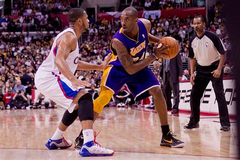 Kobe Bryant of the Los Angeles Lakers Vs The Cleveland Cavaliers at the ...