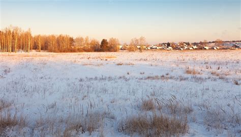 Free Photo | Rural wintry landscape