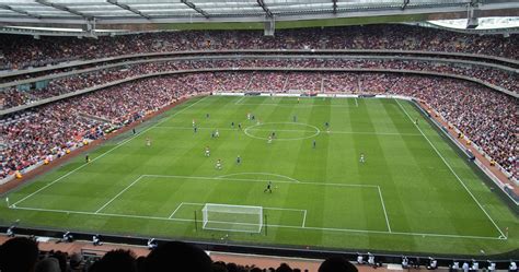 File:Emirates Stadium, Arsenal vs. Everton 2006-10-28.jpg - Wikipedia