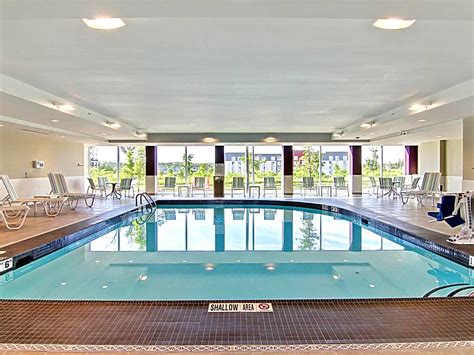 Top 16 Hotels with Pool in Ottawa - Anna Holt's Guide 2021