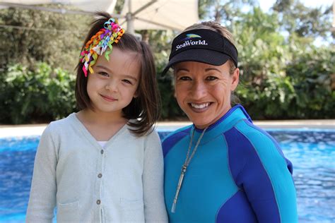 5 Questions with a SeaWorld Dolphin Trainer - the Roarbots