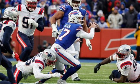 WATCH: Patriots vs. Bills Highlights Week 17