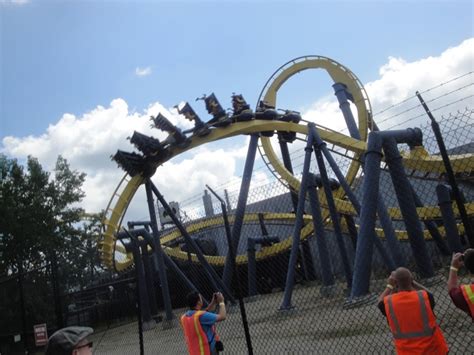 Batman the Ride (Six Flags Great Adventure) Review - Incrediblecoasters