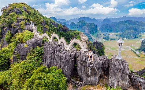 Tam Coc Hoa Lu & Mua Caves Full-Day Trip with Transfers