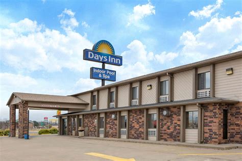 Days Inn Salina - I-70, Exit 252, KS - See Discounts