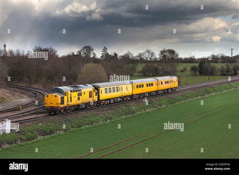 Network rail test train hi-res stock photography and images - Alamy