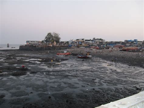 Mumbai slum | Slums, Mumbai, Places