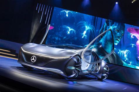 Mercedes-Benz unveil new Avatar-inspired future car | Esquire Middle ...