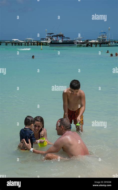 Moomba Beach Aruba Stock Photo - Alamy