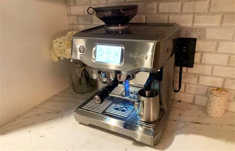 Breville Oracle Touch vs DeLonghi Prima Donna Review