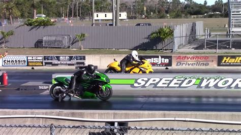 Drag Race: Kawasaki Ninja ZX-14R vs Suzuki Hayabusa