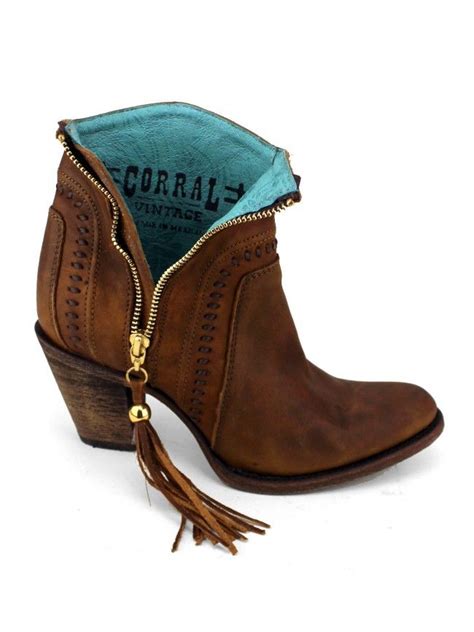 Texas Cowboy Boots | Shop Texas Boot Company | Ladies Corral Shorty ...