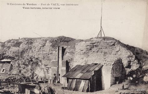 File:Environs de Verdun - Fort de Vaux, vue interieure (Vaux fortress, interior view).jpg ...