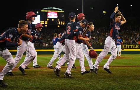 In command - Photo Gallery: Highlights of the 2016 Little League World Series - ESPN