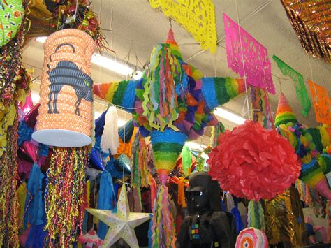 TRAVELS (and more) WITH CECILIA BRAINARD: The Pinata District of Los Angeles, California - Ole!