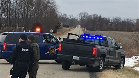 2 Michigan State Police troopers shot in Branch County; suspect dead | WWMT