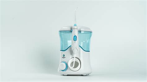 The Benefits of Using an Oral Irrigator for Dental Health