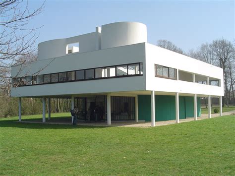 LEGennings Architecture: The Villa Savoye, Le Corbusier.