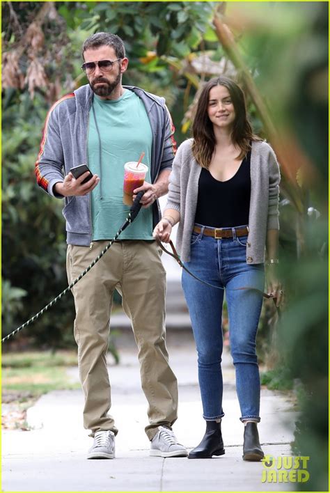 Ben Affleck & Girlfriend Ana de Armas Crack Up Together During Morning Walk: Photo 4466499 | Ben ...