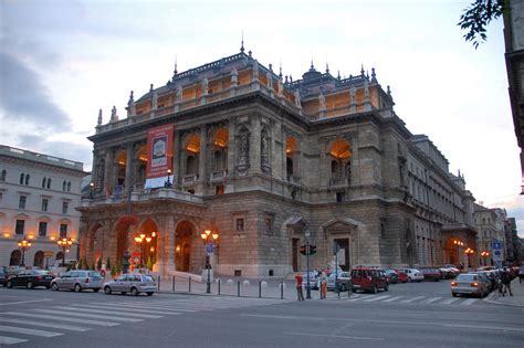 File:Hungarian State Opera House(PDXdj).jpg - Wikimedia Commons