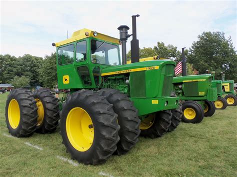 1974 7520... I would love the opportunity to operate one of Deere's first articulateds. WA-14 ...