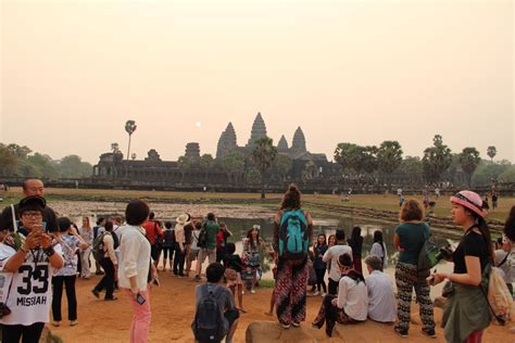 Angkor Wat - photo guide to the lost city