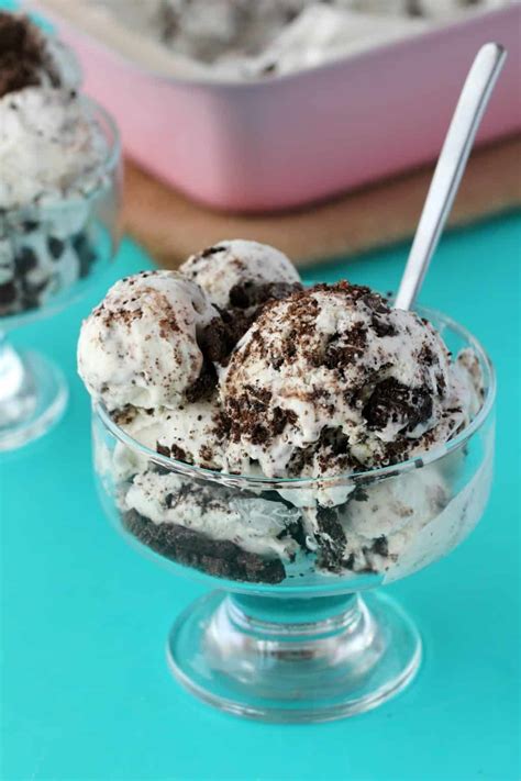 Vegan Cookies and Cream Ice Cream - Loving It Vegan