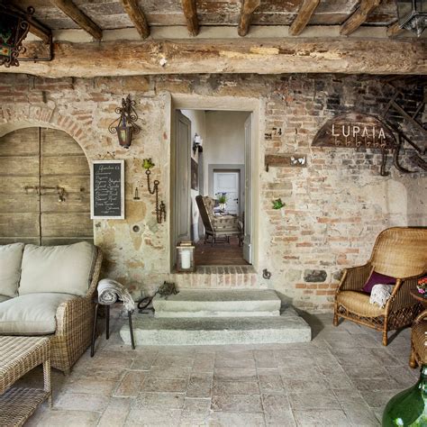 Staying Small in the Italian Countryside | Tuscany house, Italian style ...