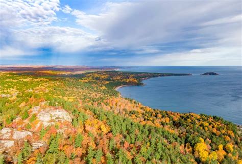 Hiking Marquette's Sugarloaf Mountain: One of MI Best Hikes