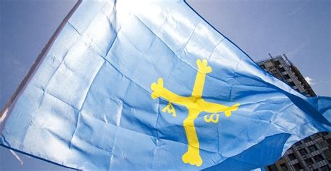 La bandera de Asturias; cual es su historia y su significado