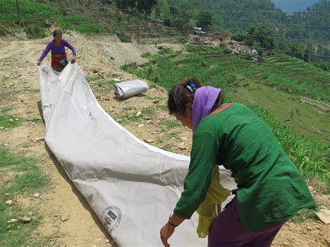 IOM Nepal earthquake response | Delivery of USAID tarps to e… | Flickr