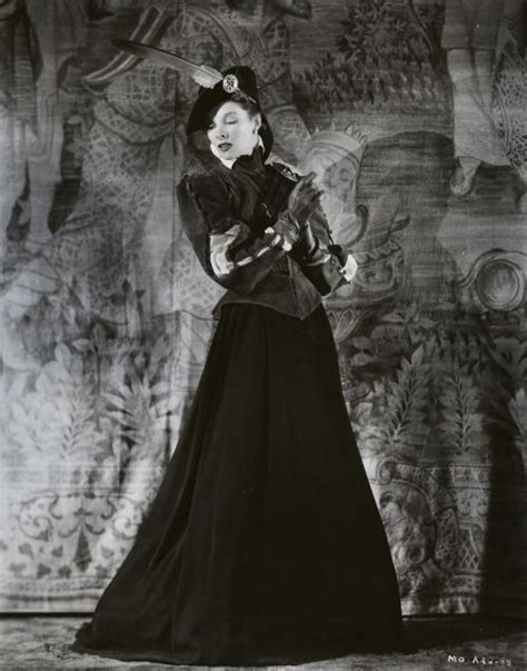 Katharine Hepburn as Queen Mary in Mary of... | Old Hollywood