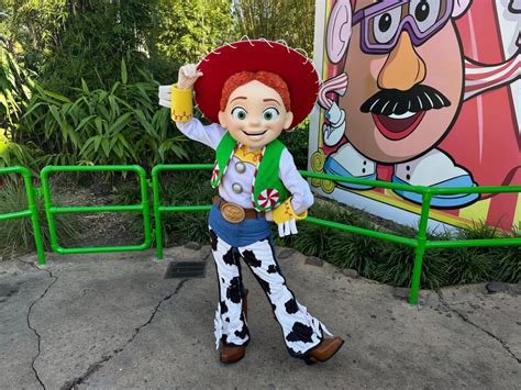 Toy Story Land Characters Dress Up for Christmas 2022 at Disney’s ...